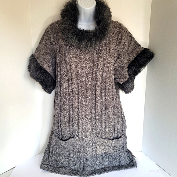 Wool Kable-Knit Reglan Short Sleeves Faux Fur Trim Long Sweater Pullover - Picture 3 of 13